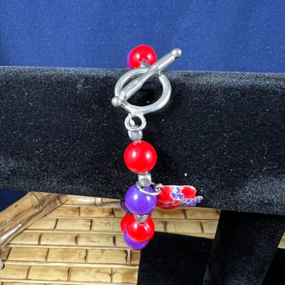 Red Hat Society Jewelry Set With 2 Bracelets & 3 Brooch Pins - Picture 2 of 6